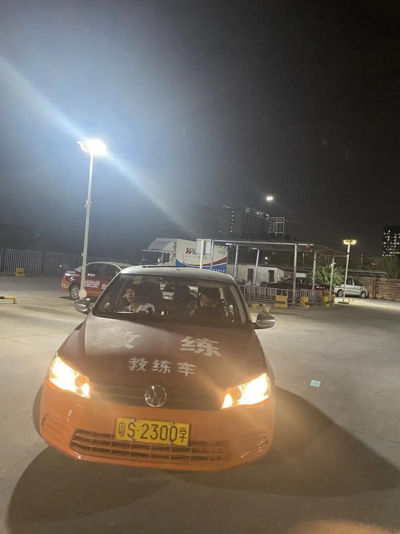 “女性夜间驾车，风潮还是疯潮？”