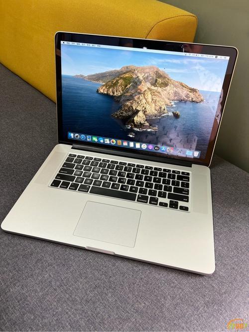 日本15岁少年玩转MacBook Pro，全网震惊，这操作猛如虎！